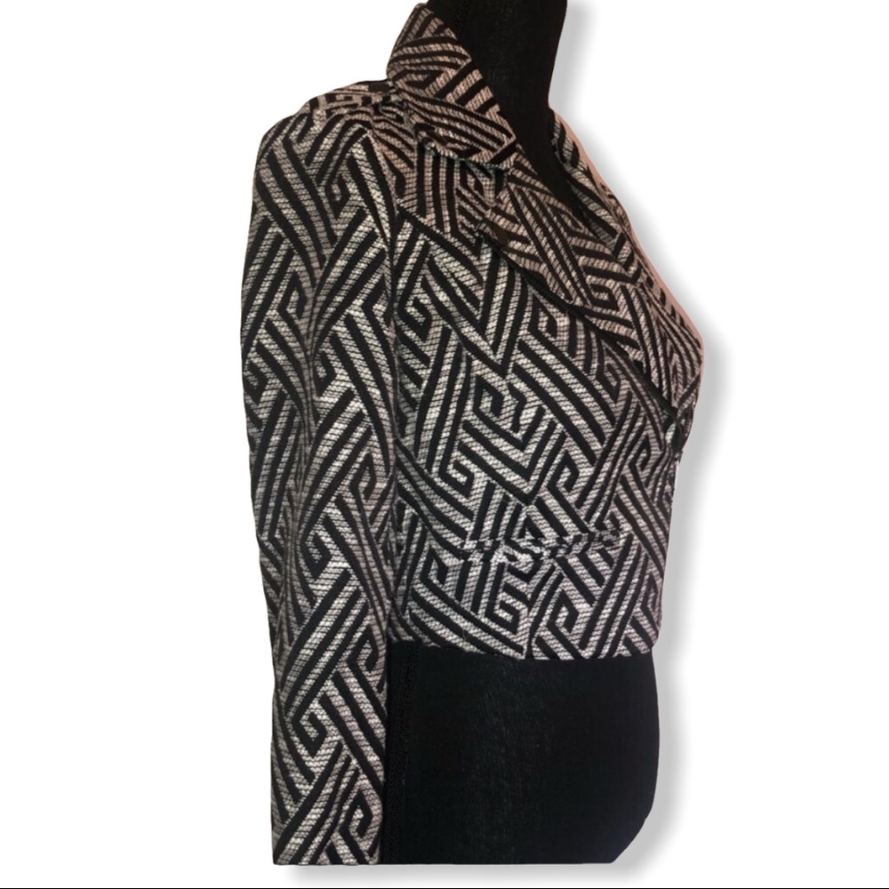 Geometric Jacket - Picture 3 of 6